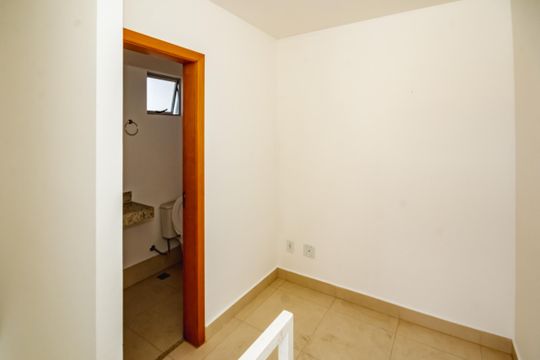 Sala de TV de apartamento para alugar com 2 quartos, 100m² em Santa Monica, Belo Horizonte