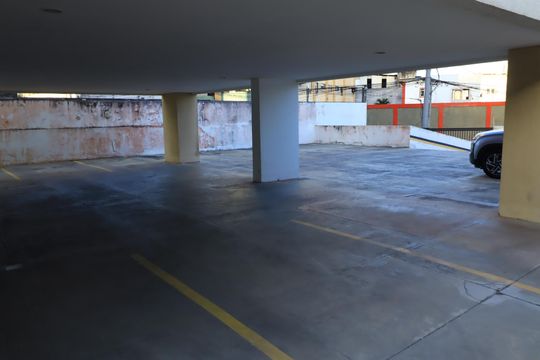 Garagem de apartamento para alugar com 2 quartos, 58m² em Imbuí, Salvador