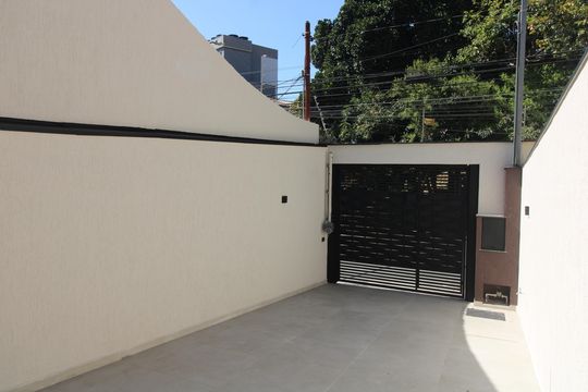 garagem de casa à venda com 2 quartos, 73m² em Jardim Brasilia (zona Leste), São Paulo