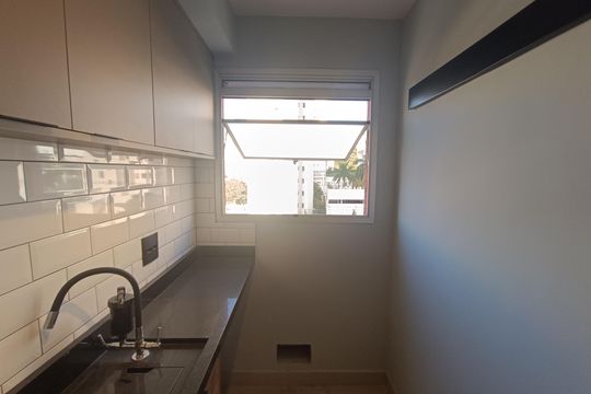 Cozinha de apartamento para alugar com 1 quarto, 39m² em Super Quadra Morumbi, São Paulo