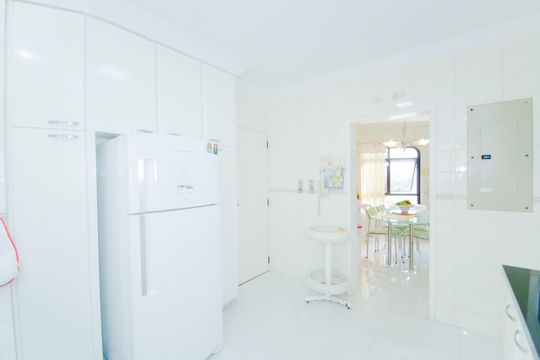 Cozinha de apartamento à venda com 4 quartos, 124m² em Vila Rosalia, Guarulhos