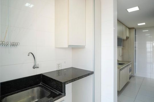 Área de serviço de apartamento para alugar com 3 quartos, 102m² em Santa Maria, São Caetano do Sul