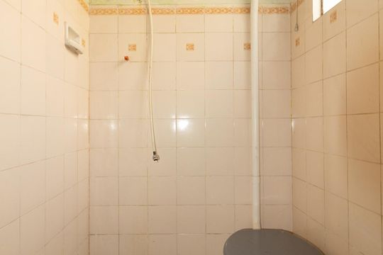 Banheiro de serviço de casa à venda com 1 quarto, 56m² em Campo Grande, Rio de Janeiro