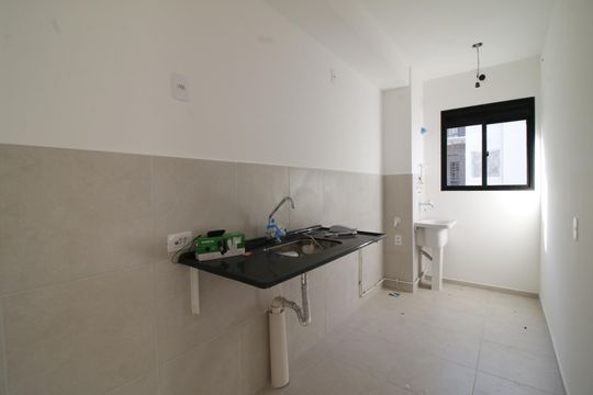 Cozinha de apartamento à venda com 2 quartos, 48m² em Barra Olímpica, Rio de Janeiro