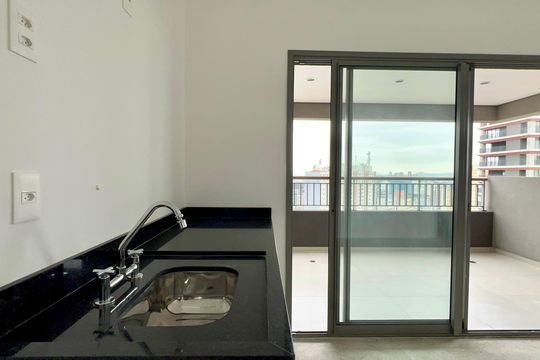 Cozinha de apartamento à venda com 2 quartos, 56m² em Vila Anglo Brasileira, São Paulo