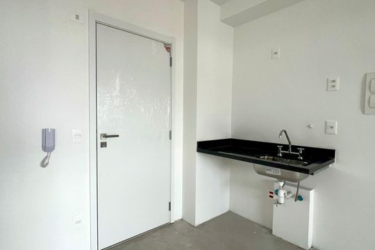 Cozinha de apartamento à venda com 1 quarto, 37m² em Vila Anglo Brasileira, São Paulo