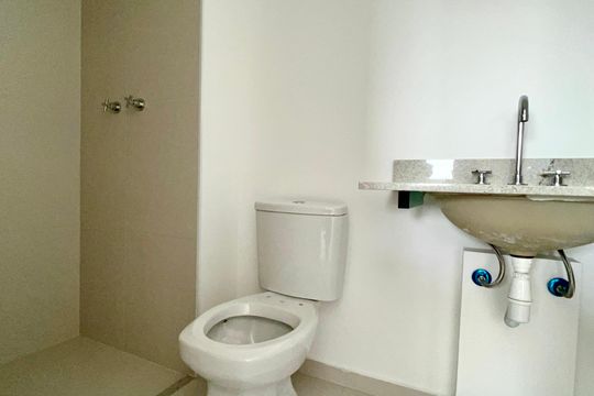Banheiro da Suíte de apartamento à venda com 1 quarto, 37m² em Vila Anglo Brasileira, São Paulo