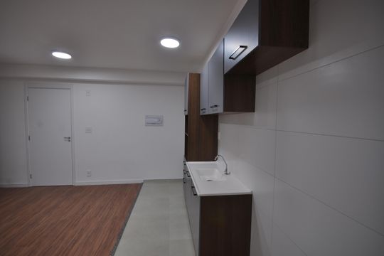 Cozinha de apartamento para alugar com 2 quartos, 43m² em Vila Gustavo, São Paulo