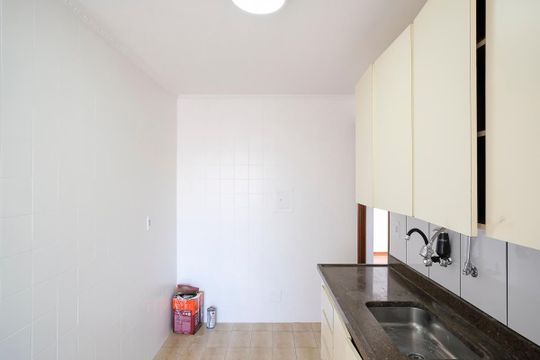 Cozinha de apartamento para alugar com 2 quartos, 57m² em Olímpico, São Caetano do Sul
