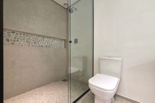 Banheiro Social de apartamento à venda com 2 quartos, 79m² em Itaim Bibi, São Paulo