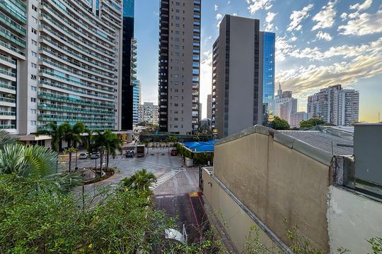 Apartamento à venda com 2 quartos, 131m² em Pinheiros, São Paulo