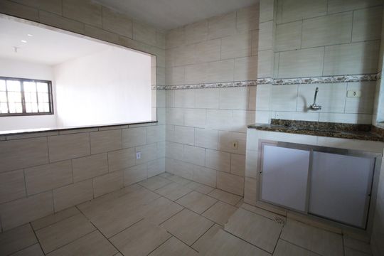 Cozinha de casa para alugar com 2 quartos, 86m² em Curicica, Rio de Janeiro