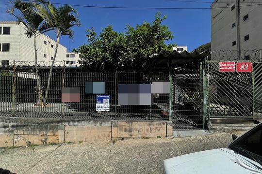 Fachada+Placa de apartamento para alugar com 2 quartos, 56m² em Itaquera, São Paulo