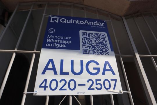 Placa de casa para alugar com 1 quarto, 40m² em Jardim Porteira Grande, São Paulo