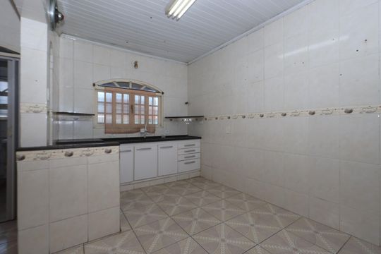 Cozinha de casa para alugar com 1 quarto, 40m² em Jardim Porteira Grande, São Paulo