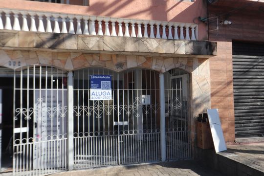 Fachada de casa para alugar com 1 quarto, 40m² em Jardim Porteira Grande, São Paulo