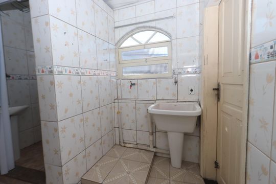 Área de serviço de casa para alugar com 1 quarto, 40m² em Jardim Porteira Grande, São Paulo