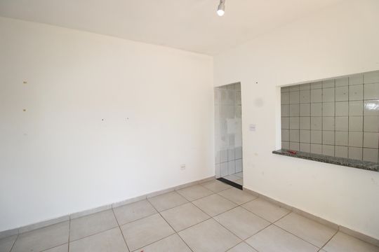 Sala de casa para alugar com 2 quartos, 40m² em Conjunto Habitacional Sitio Conceicao, São Paulo