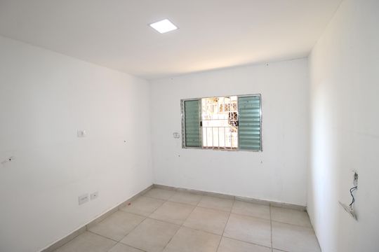 Quarto 2 de casa para alugar com 2 quartos, 40m² em Conjunto Habitacional Sitio Conceicao, São Paulo
