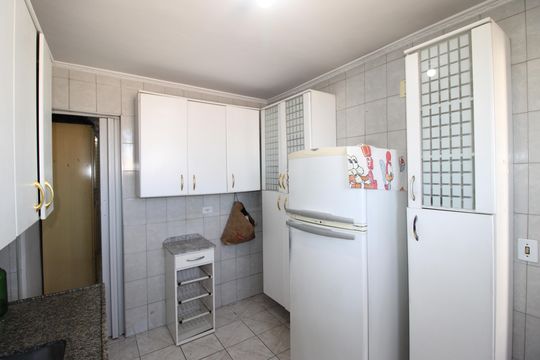 Cozinha de apartamento à venda com 2 quartos, 56m² em Conjunto Residencial José Bonifácio, São Paulo