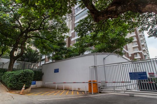 Vista da Rua de apartamento para alugar com 3 quartos, 97m² em Alphaville Industrial, Barueri