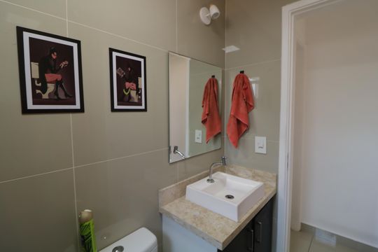 Banheiro de apartamento à venda com 2 quartos, 48m² em Parque da Vila Prudente, São Paulo