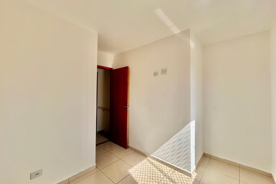 Quarto 1 de casa para alugar com 2 quartos, 51m² em Chácara Mafalda, São Paulo
