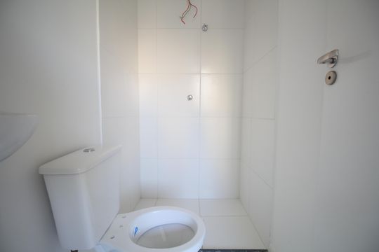 Banheiro de apartamento à venda com 1 quarto, 17m² em Vila Andrade, São Paulo