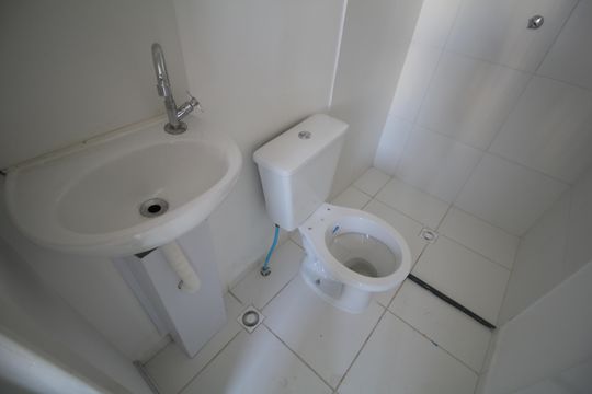 Banheiro de apartamento à venda com 1 quarto, 17m² em Vila Andrade, São Paulo