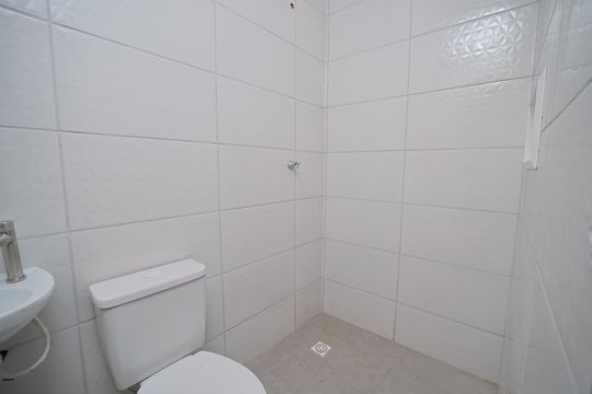 Banheiro de apartamento para alugar com 2 quartos, 39m² em Vila Dalila, São Paulo