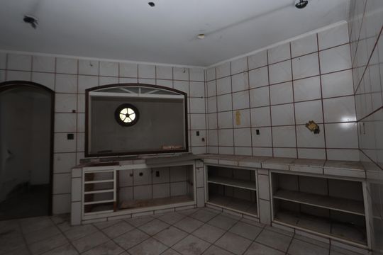 Cozinha de casa à venda com 4 quartos, 360m² em Vila Canero, São Paulo
