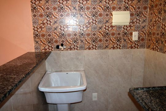 Cozinha e Área de Serviço de apartamento para alugar com 2 quartos, 60m² em Brás de Pina, Rio de Janeiro