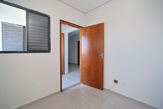 Quarto 1 de apartamento para alugar com 2 quartos, 32m² em Vila Dalila, São Paulo