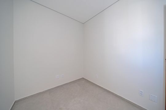 Quarto 1 de apartamento para alugar com 2 quartos, 32m² em Vila Dalila, São Paulo
