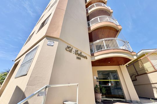 Fachada do bloco de apartamento à venda com 3 quartos, 180m² em Vila Palmeiras, São Paulo