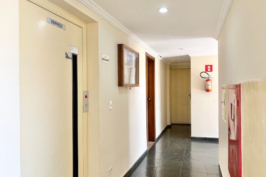 Elevador de serviço de apartamento à venda com 3 quartos, 180m² em Vila Palmeiras, São Paulo