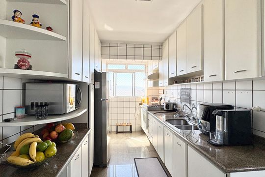 Cozinha de apartamento à venda com 3 quartos, 180m² em Vila Palmeiras, São Paulo