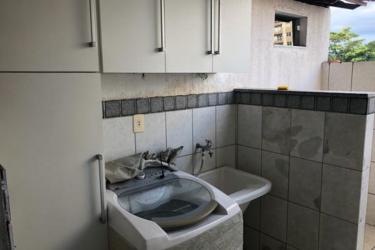 Área de serviço de apartamento para alugar com 2 quartos, 63m² em Centro, Nilópolis