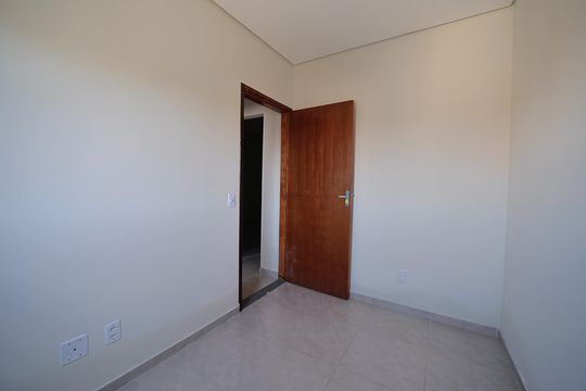 Quarto 2 de apartamento para alugar com 2 quartos, 31m² em Vila Dalila, São Paulo