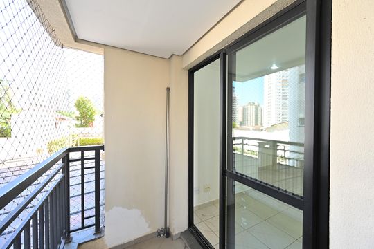 Varanda de apartamento para alugar com 2 quartos, 65m² em Chácara Inglesa, São Paulo