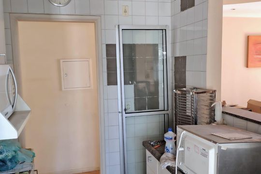 Cozinha de apartamento à venda com 2 quartos, 50m² em Vila Amélia, São Paulo