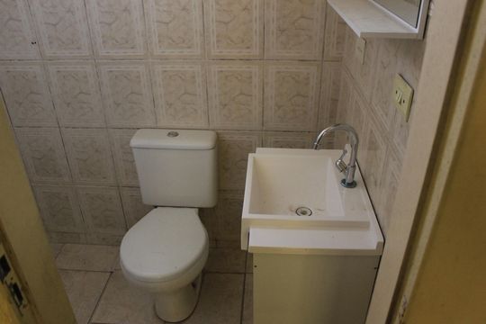 Banheiro  de casa para alugar com 2 quartos, 31m² em Jardim Betel, Guarulhos