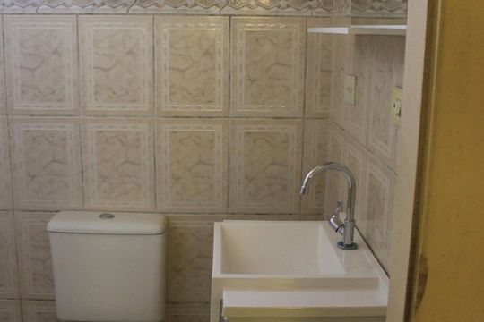 Banheiro  de casa para alugar com 2 quartos, 31m² em Jardim Betel, Guarulhos