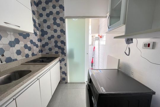 Cozinha de apartamento para alugar com 2 quartos, 52m² em Vila Gomes, São Paulo
