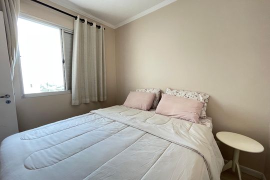 Quarto 1 de apartamento para alugar com 2 quartos, 52m² em Vila Gomes, São Paulo