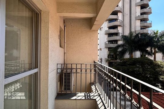 Varanda de apartamento para alugar com 2 quartos, 77m² em Vila Nova Conceição, São Paulo