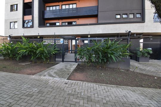 Fachada de kitnet/studio para alugar com 1 quarto, 27m² em Tarumã, Pinhais