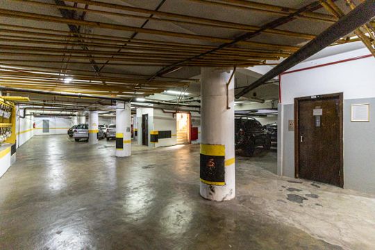 Garagem de apartamento à venda com 2 quartos, 99m² em Higienópolis, São Paulo