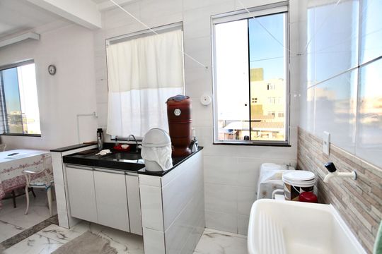 Cozinha e Área de Serviço de apartamento à venda com 2 quartos, 90m² em Eldorado, Contagem