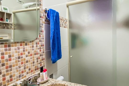 Banheiro de casa à venda com 5 quartos, 198m² em Parque Cisper, São Paulo